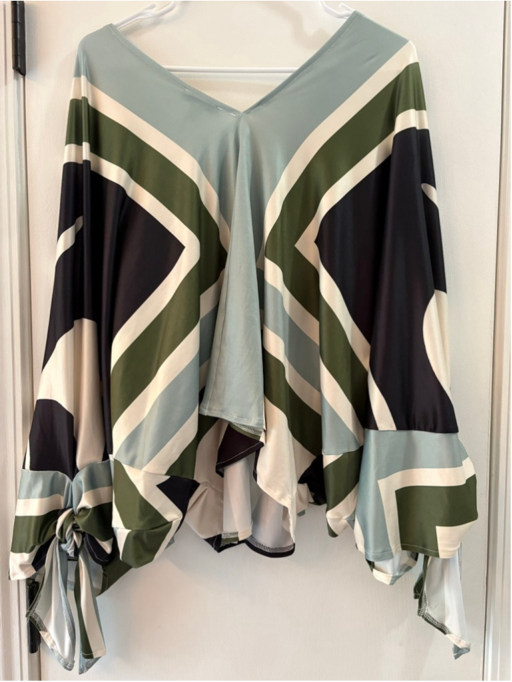 Women's Fashion Nova Blouse S Green Black Geometric Print - Picture 7 of 11